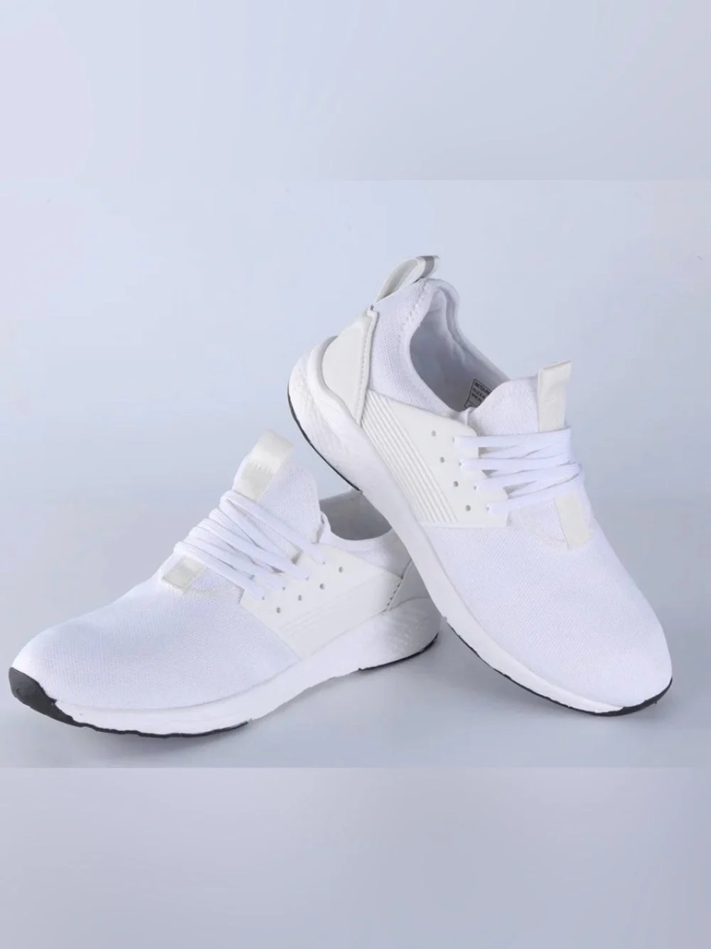 NIB Loom Waterproof Sneakers White Knit Athletic Shoes Women’s Size 10 EU 41